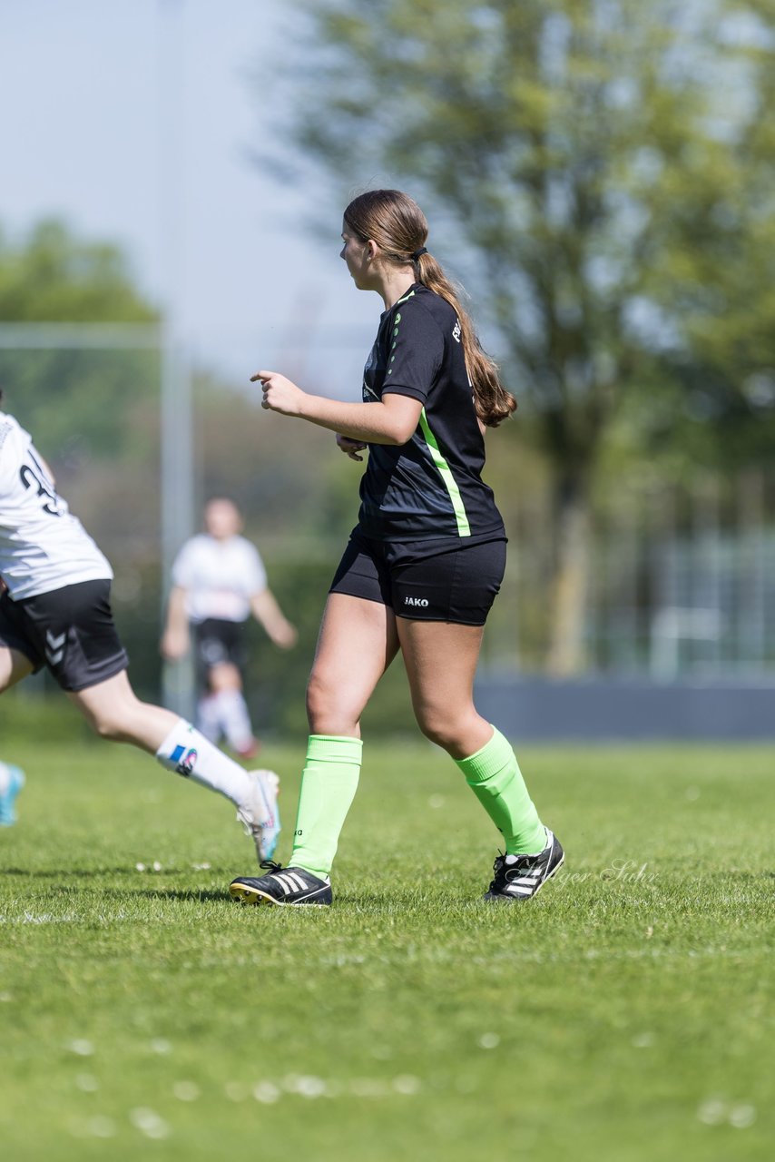 Bild 64 - wBJ SV Henstedt Ulzburg - FSG Oldendorf Itzehoe : Ergebnis: 6:3